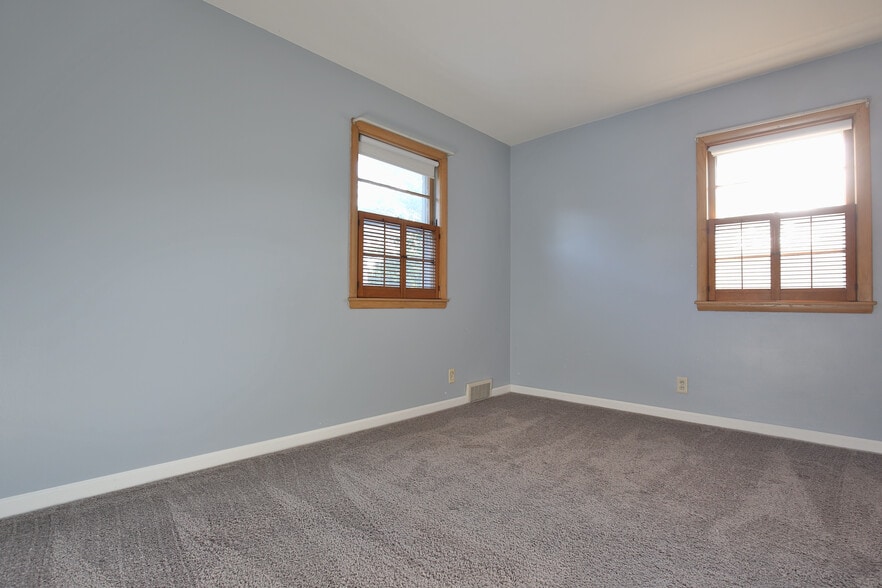 Bedroom 2 - 5752 Russell Ave S