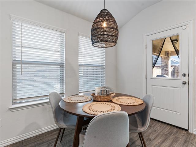 Building Photo - 6202 Halton Dr.