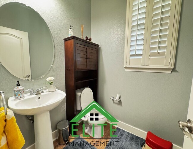 Building Photo - Welcome to this Immaculately Maintained Re...