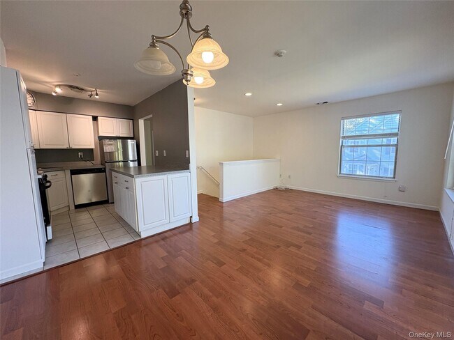 Building Photo - 254 Fairview Cir