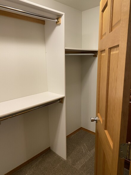 Building Photo - 1410 S Lighthouse Pl