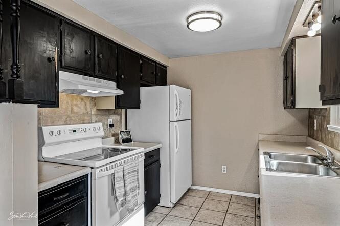 Building Photo - 1035 Diablo St