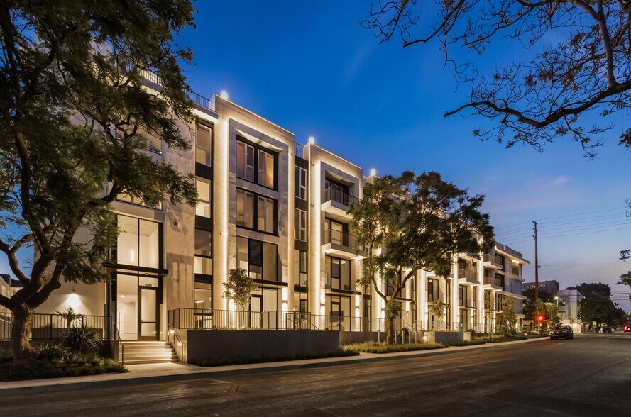 Building Photo - Overland & Ayres