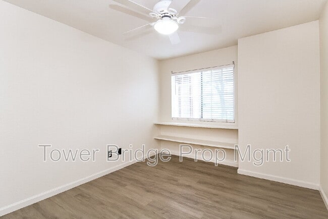 Building Photo - 4726 Stuart St