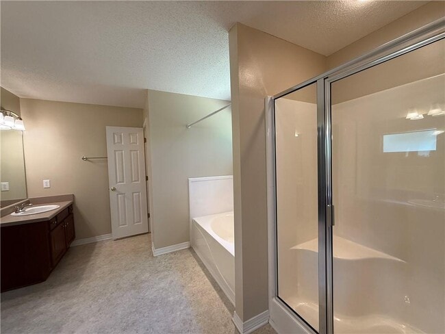 Building Photo - 10154 Waterford Way