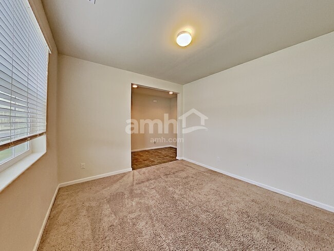 Building Photo - 1760 Chinook Ave