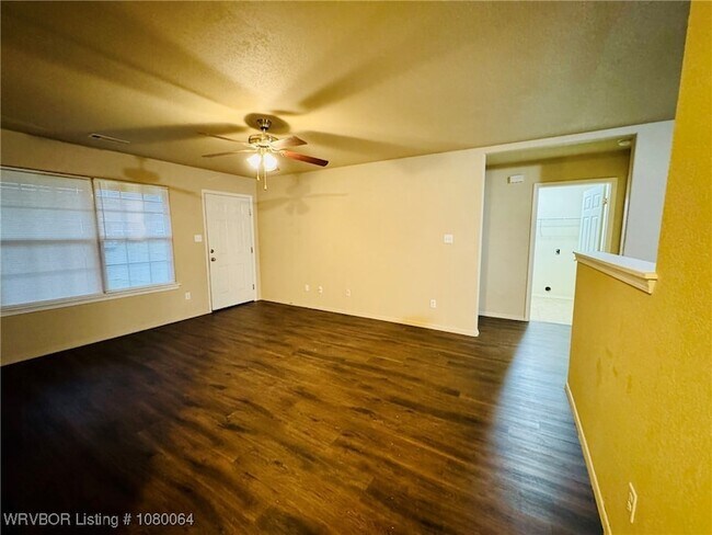Building Photo - 6516 Huntington Ct