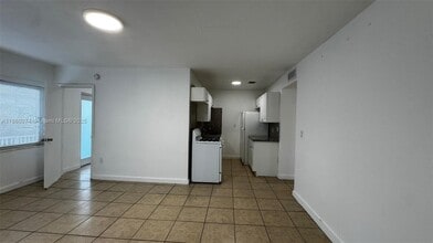 Building Photo - 1225 Marseille Dr