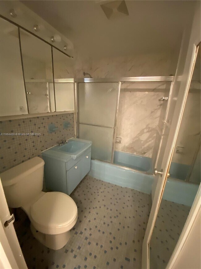 Building Photo - 1408 Brickell Bay Dr