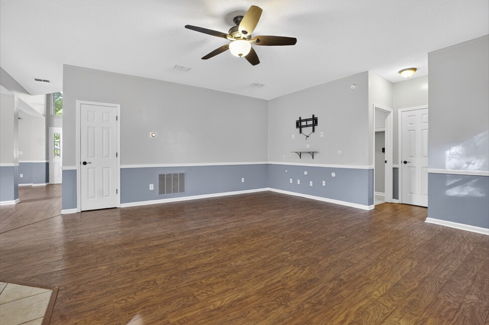 Building Photo - 1601 Majestic View Ln