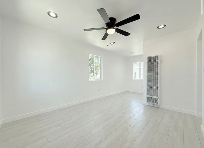 Building Photo - 518 N Wilmington Ave