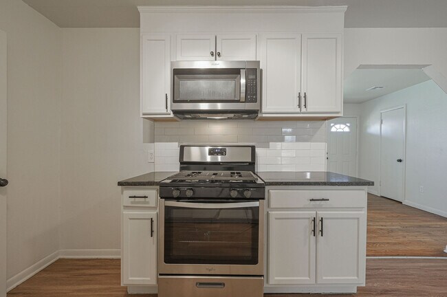 Building Photo - 5954 NW 35th St