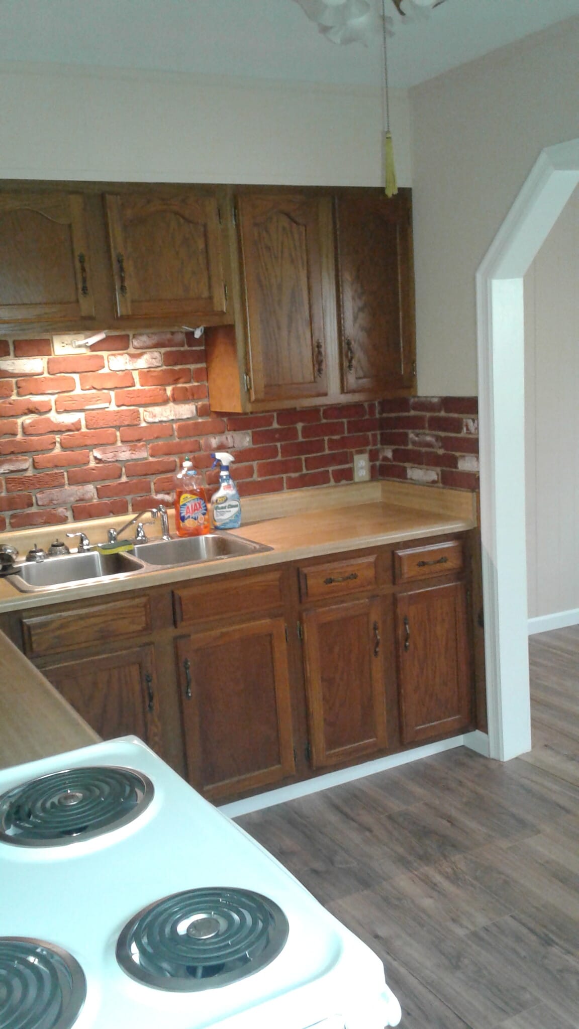 Updated kitchen, fresh paint, new stove and refrigerator - 1654 Pell Dr