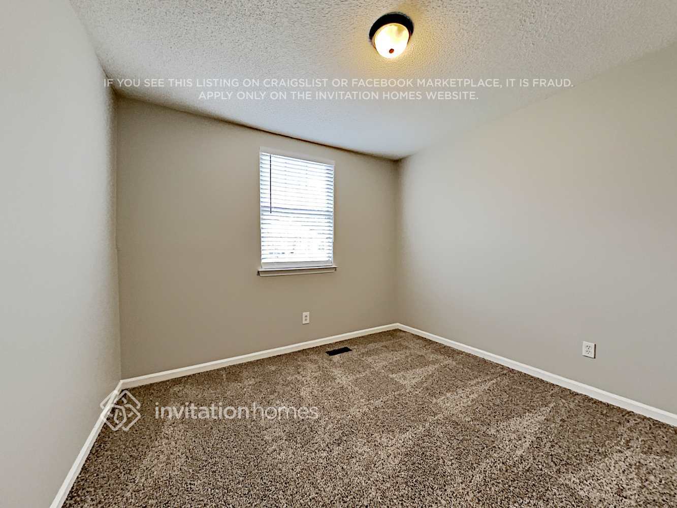 Building Photo - 3939 Armitage Dr