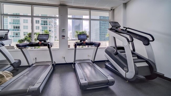 Building Photo - 1200 Brickell Bay Dr