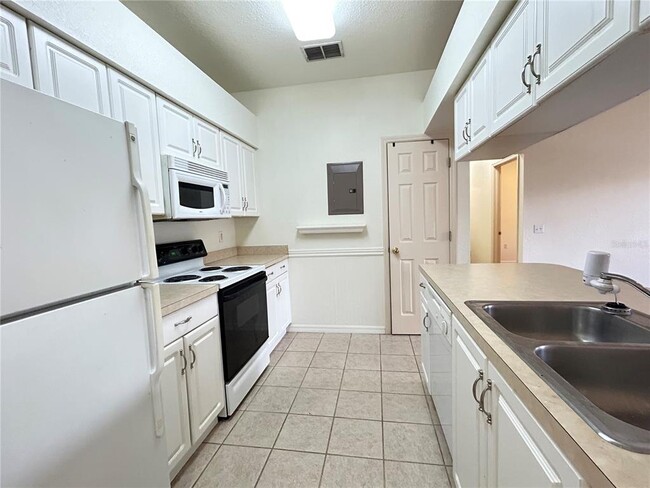 Building Photo - 1004 Eagle Pond Dr