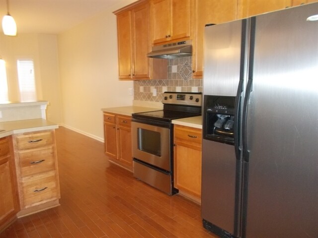 Building Photo - 225 Mott Rd