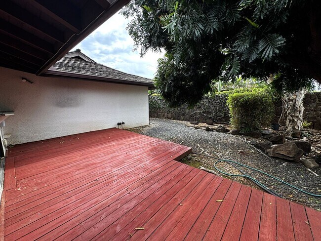 Building Photo - 3/2/2 - Spacious Golf Course Home in Gated Queens Gate II