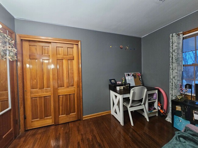 Building Photo - Christiansburg, 3 BR / 2.5 BA, Available A...