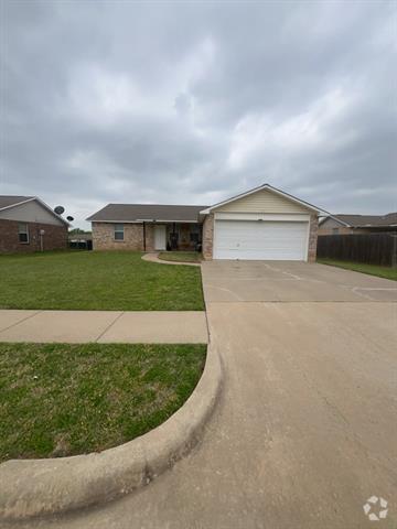Building Photo - 213 Bobbie Ann Ct