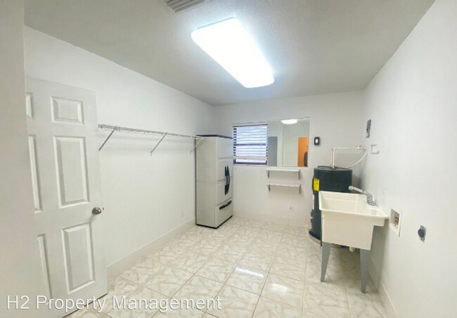 Building Photo - 4 br, 3 bath House - 711 Springsax Rd