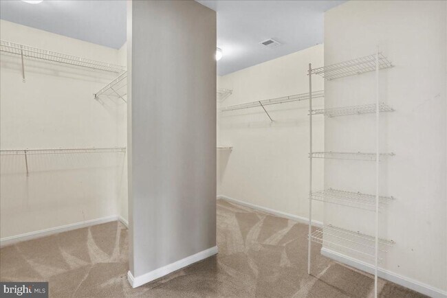 Building Photo - 319 Morlyn Dr