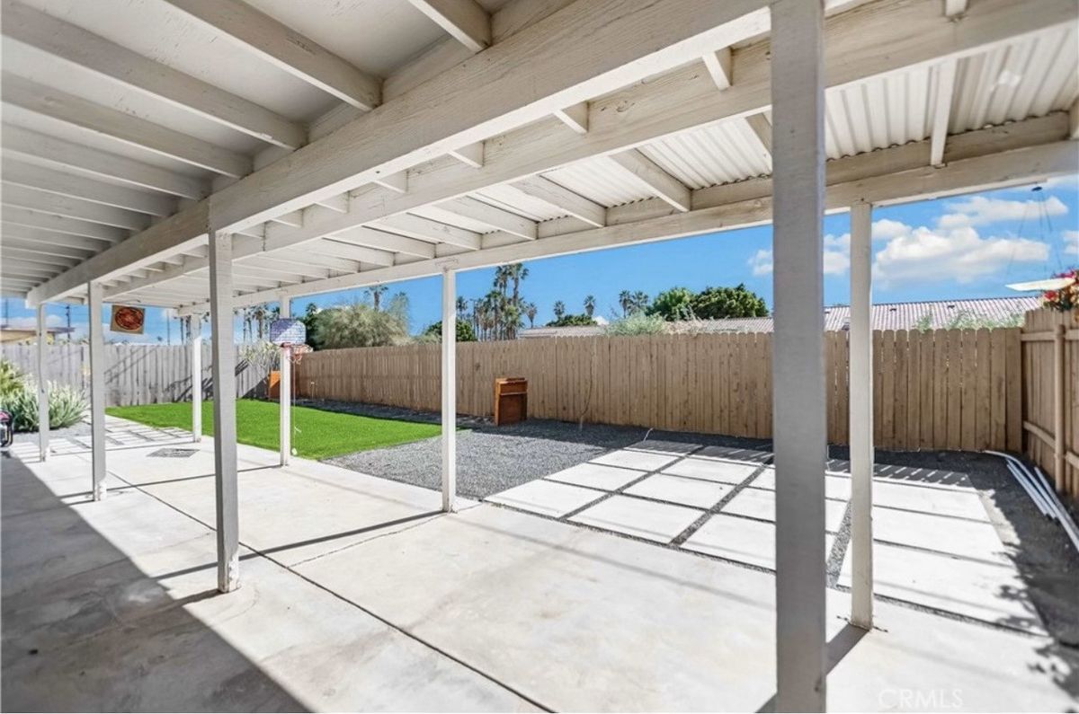 Building Photo - 81871 Victoria