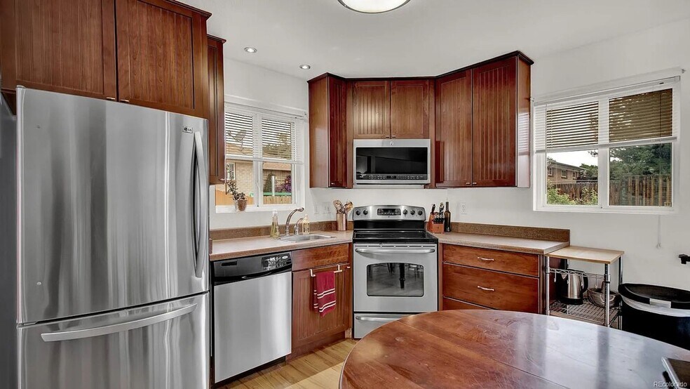 Building Photo - 10870 Carrol Ln