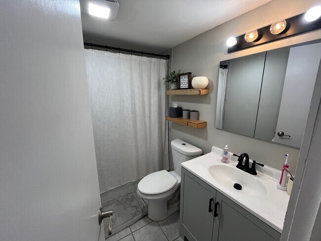 Building Photo - 14211 SW 88th St