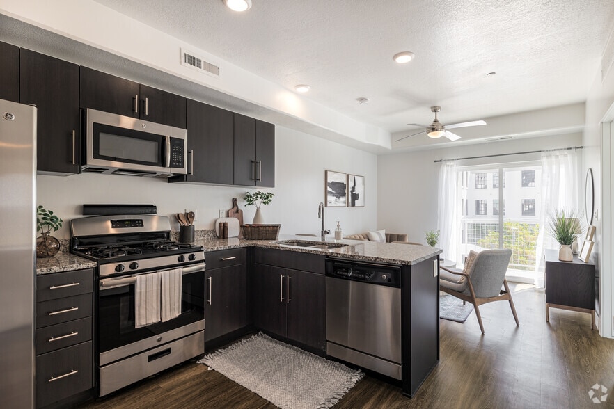 Primary Photo - Downtown 360