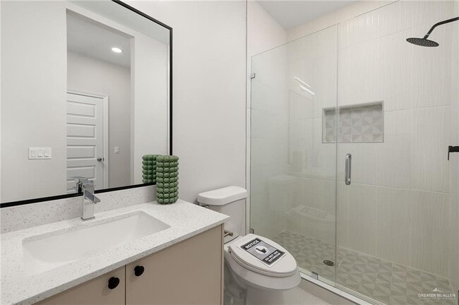 Building Photo - 18 N 43rd St