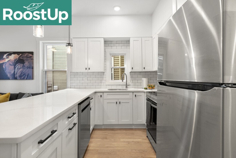 Building Photo - Furnished Bedroom with Private Bath in South Boston