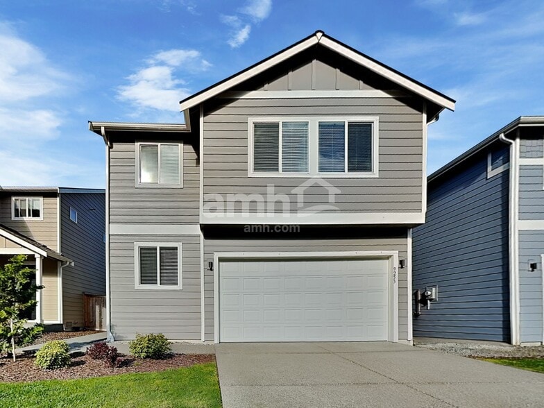 Primary Photo - 9253 Shootingstar St SE