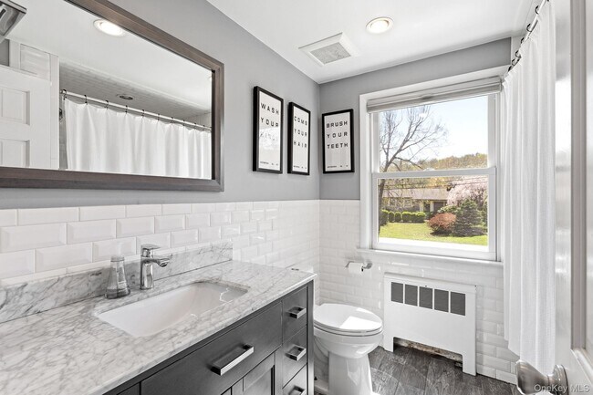 Building Photo - 17 Cottage Pl