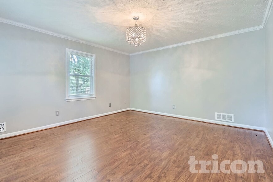Building Photo - 130 Southwood Ct