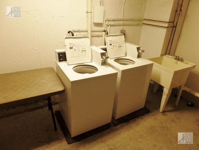 Building Photo - 1 bedroom in Brookline MA 02446