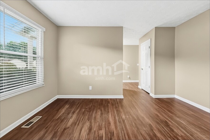 Building Photo - 6714 Midnight Sun Dr