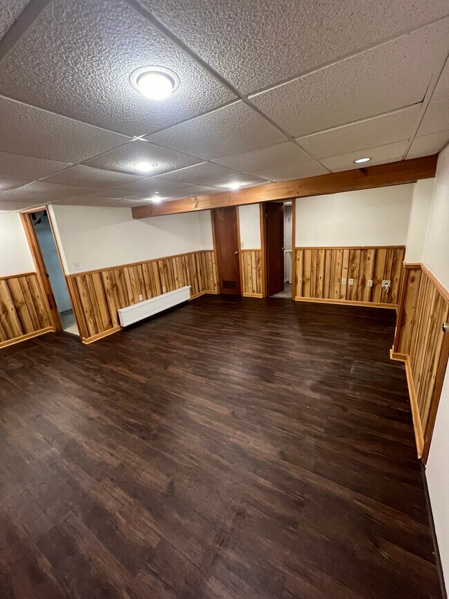 Building Photo - 1608 Carmella Dr