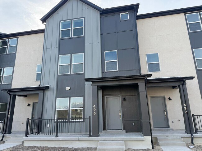 Building Photo - 496 S 1140 W