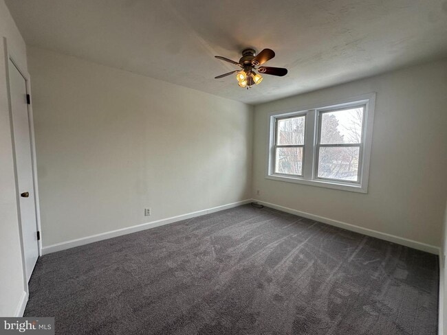 Building Photo - 613 Geddes St