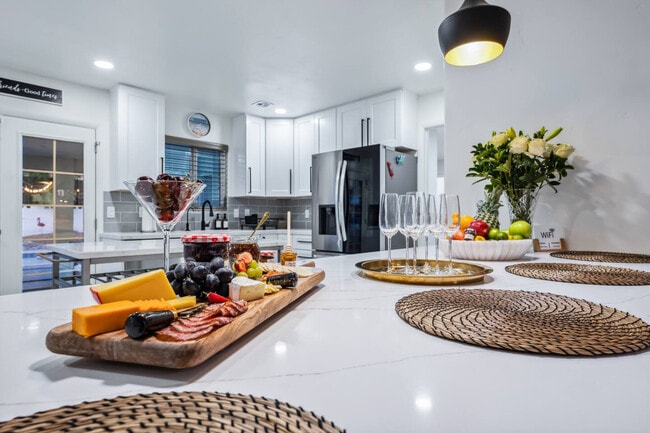 Building Photo - 131 Mescal Loop