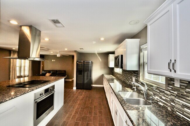 Primary Photo - 6418 Treaschwig Rd