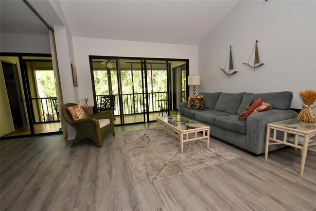Building Photo - 1657 Brookhouse Cir