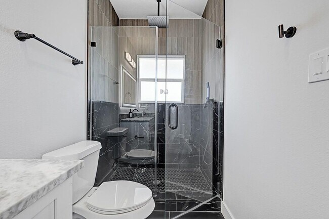 Building Photo - 6726 Dumble St