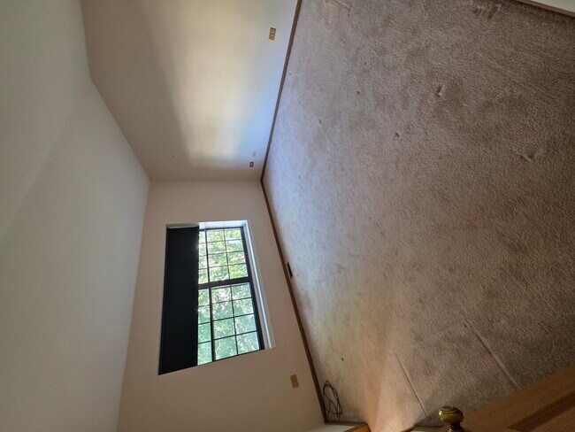 Building Photo - 4601 Olmstead Dr