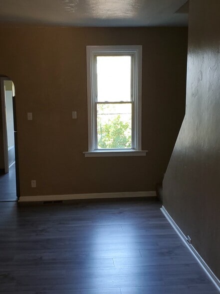 Dining Room - 2905 California Ave