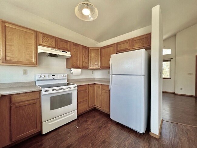 Building Photo - 4 Bedroom Home in Pronghorn Glen with Mountain Views