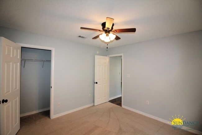 Building Photo - Beautiful 3 Bedroom Home in Fort Walton Beach