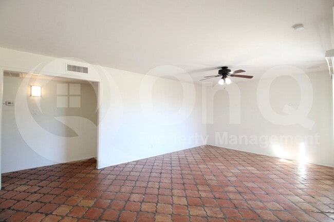 Building Photo - 1623 E Palmcroft Dr