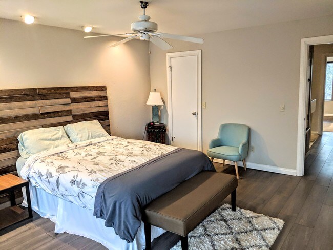 Building Photo - 600 NW 4th St